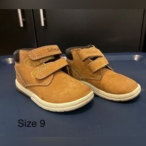 Timberland Tan Boots Velcro Chukka Style